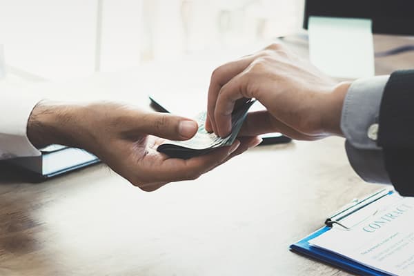 会社からお金を借りる